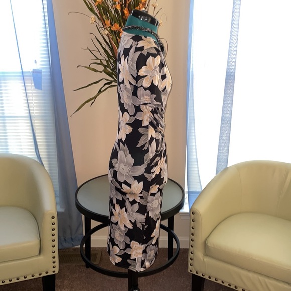 Collection | Floral Print Midi Bodycon Dress - Picture 4 of 5